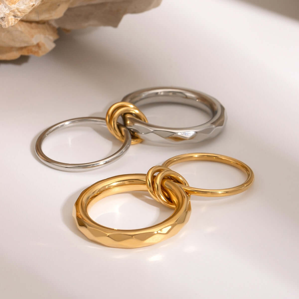 18K gold double-circle interlocking high-end ring for affordable everyday jewelry layering.