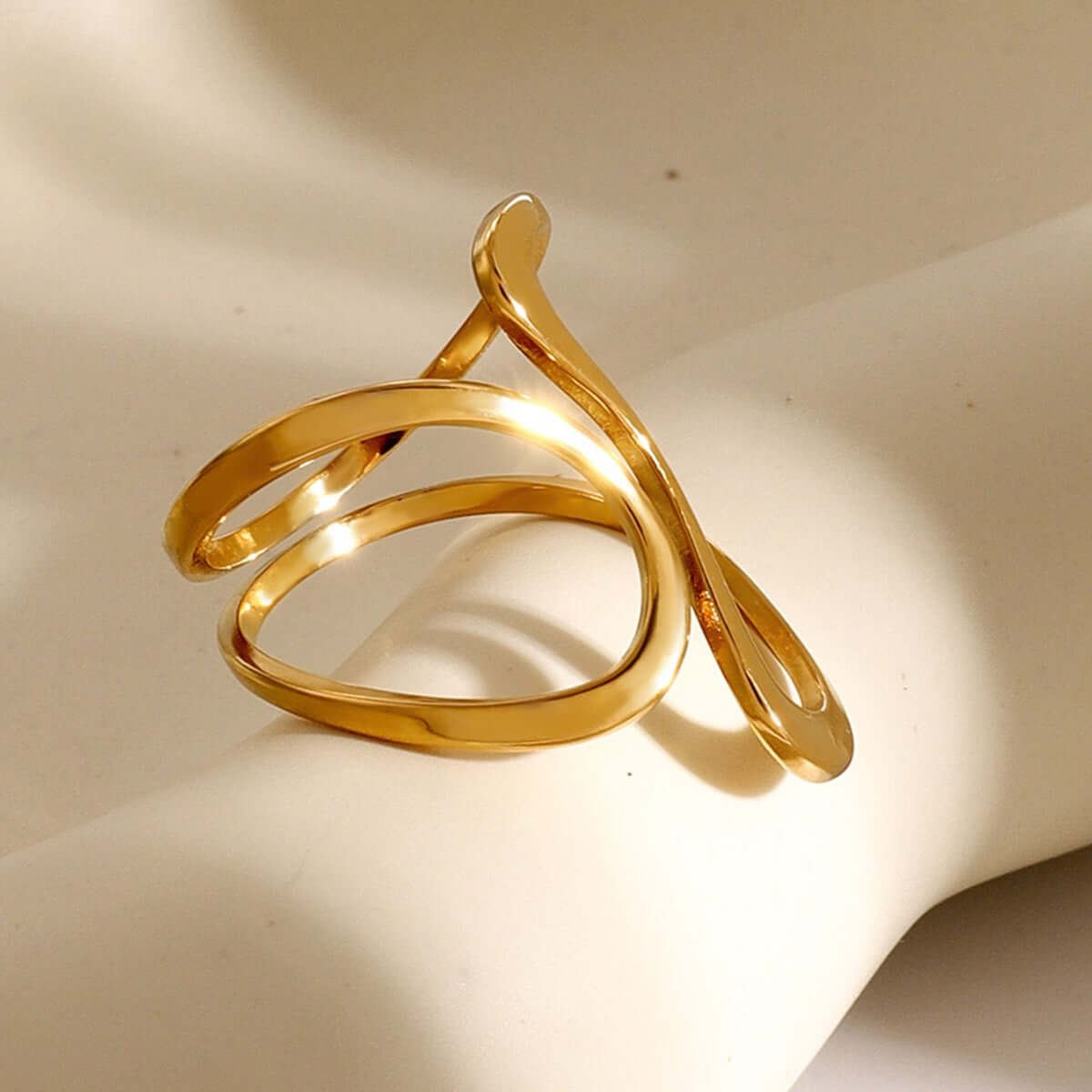 Elegant 18K gold line design ring, perfect for everyday wear and layering. Affordable jewelry to elevate your style.